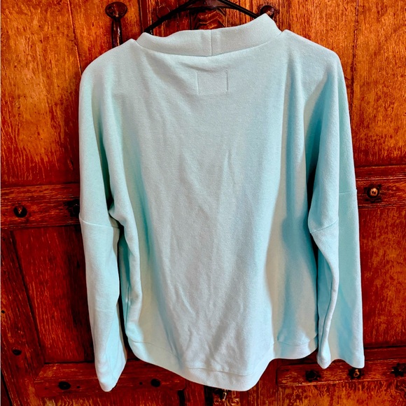 Ice blue vello fleece pullover- size s - Picture 4 of 4